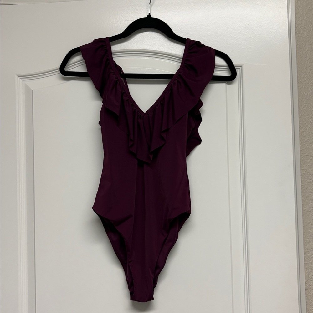 NWOT Radio Fiji one piece.